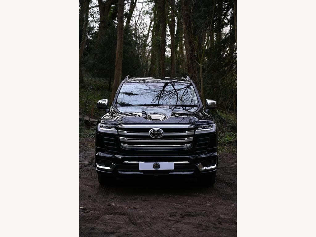 Toyota Land Cruiser - Image 5