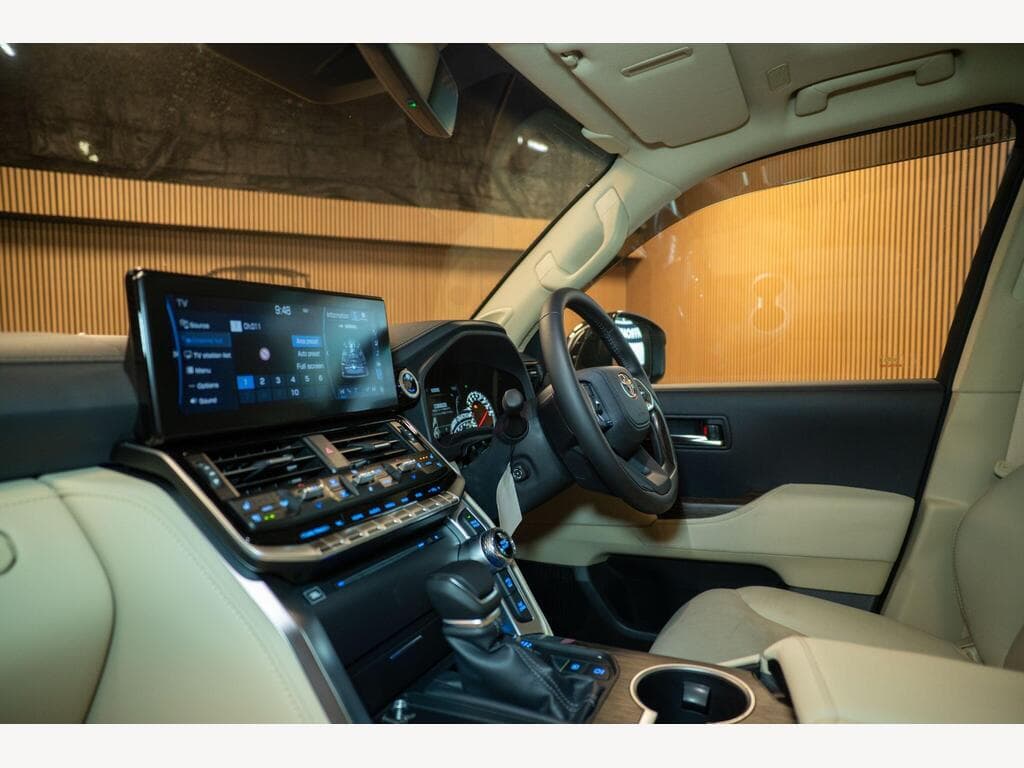 Toyota Land Cruiser - Image 54