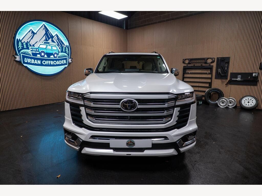 Toyota Land Cruiser - Image 3