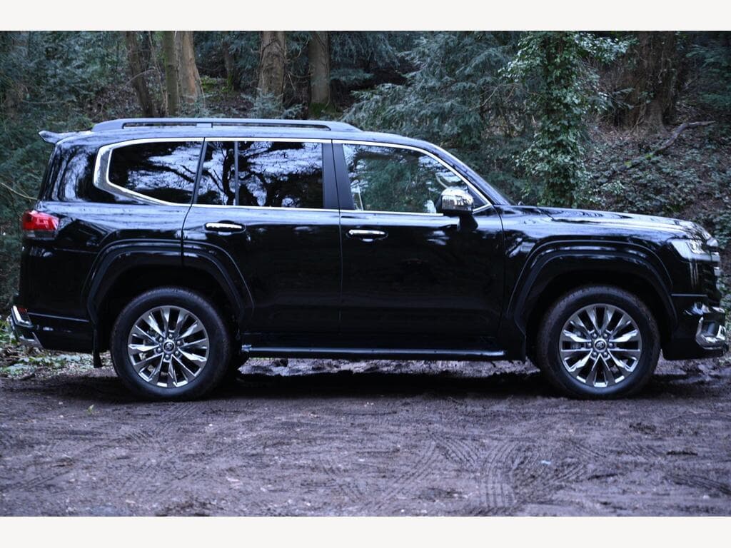 Toyota Land Cruiser - Image 30