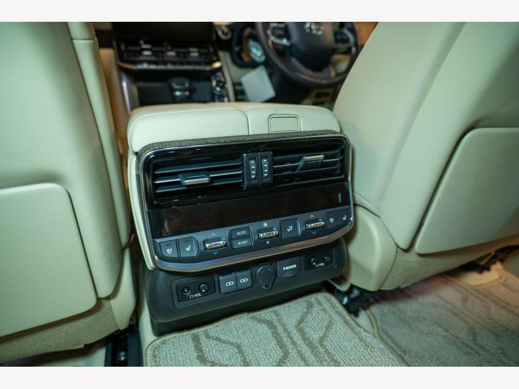 Toyota Land Cruiser - Image 39