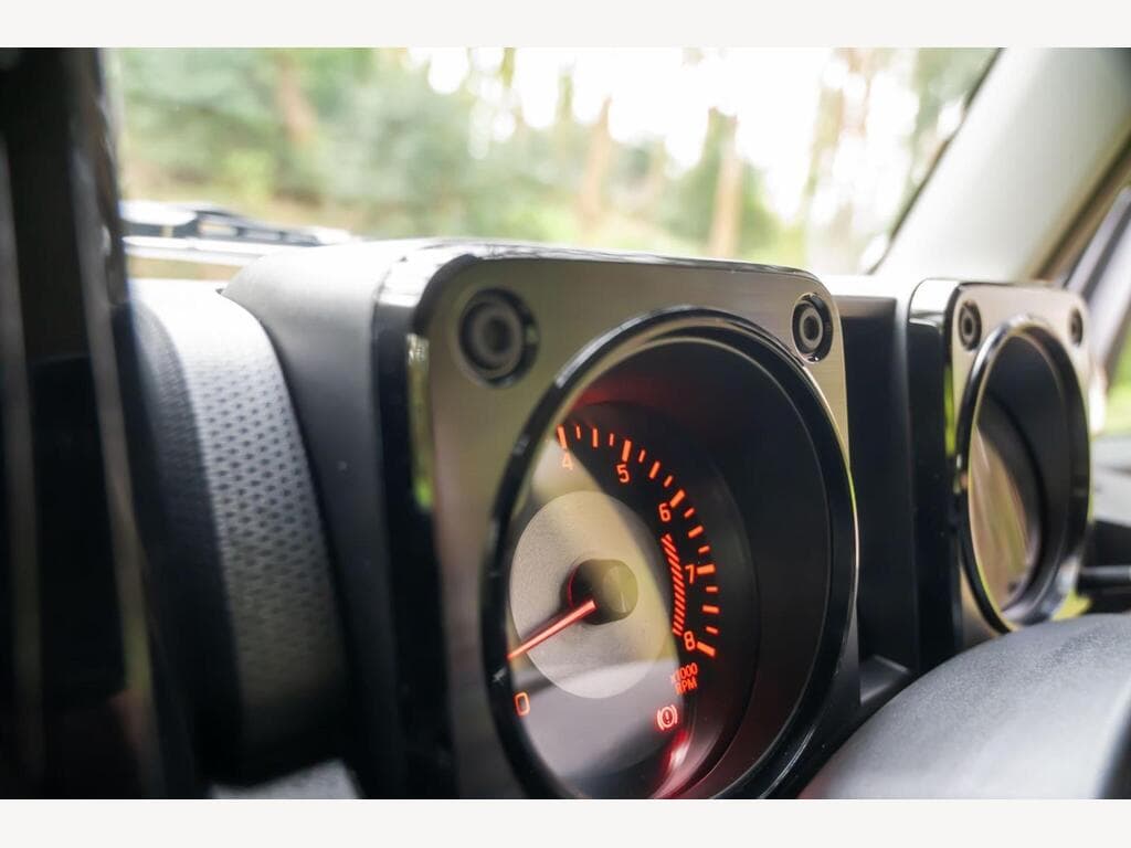 Suzuki Jimny - Image 100