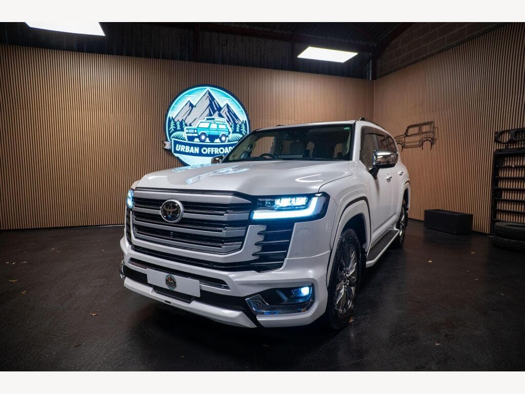 Toyota Land Cruiser - Image 31