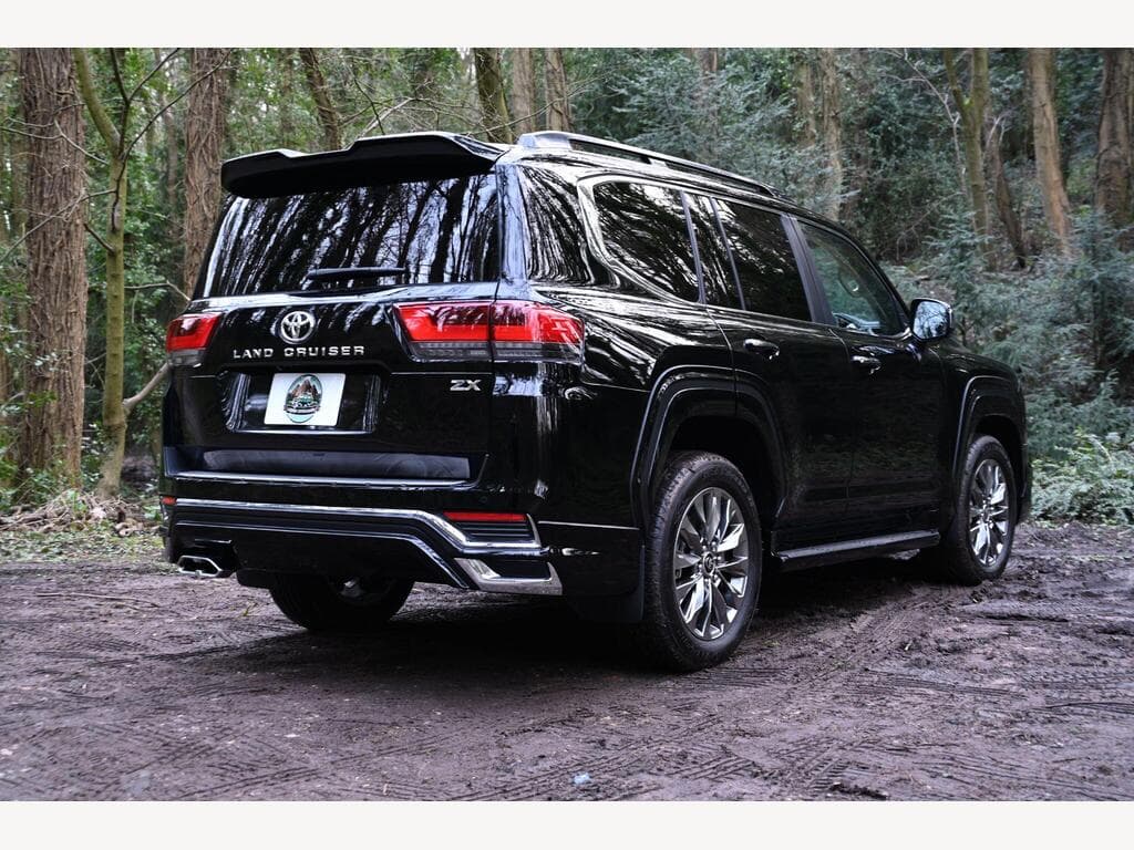 Toyota Land Cruiser - Image 33