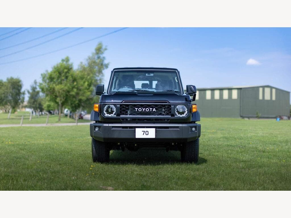 Toyota Land Cruiser - Image 3