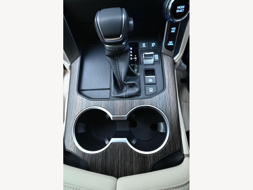 Toyota Land Cruiser - Image 61