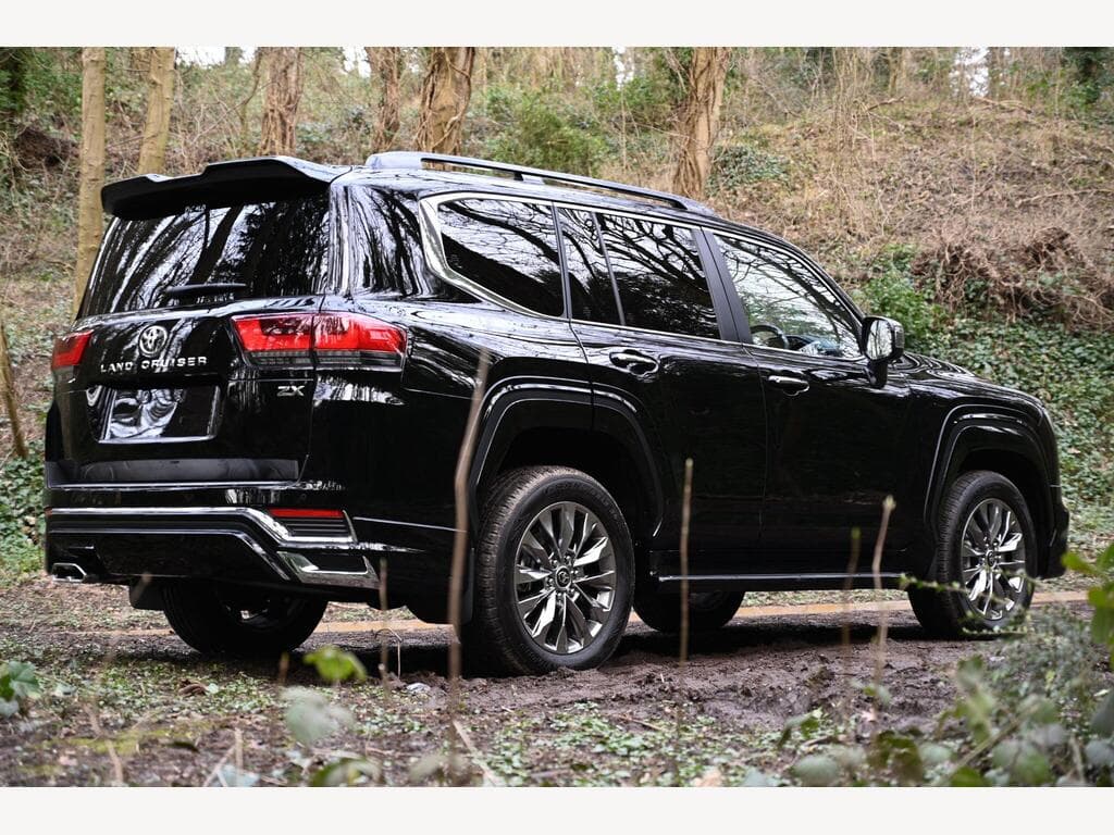 Toyota Land Cruiser - Image 13