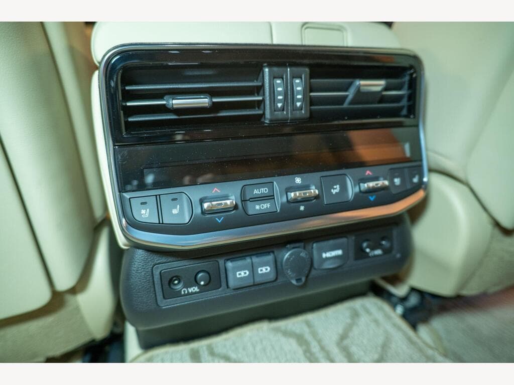 Toyota Land Cruiser - Image 40