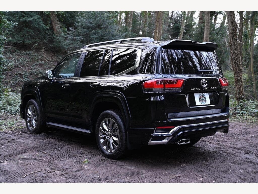 Toyota Land Cruiser - Image 22