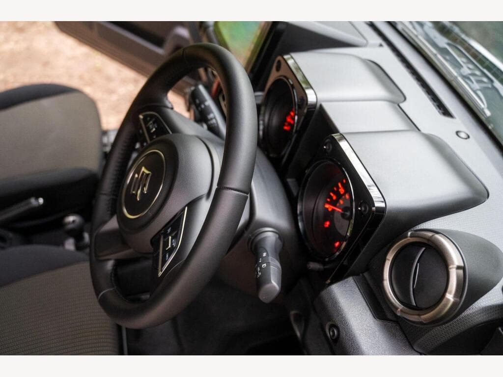 Suzuki Jimny - Image 33