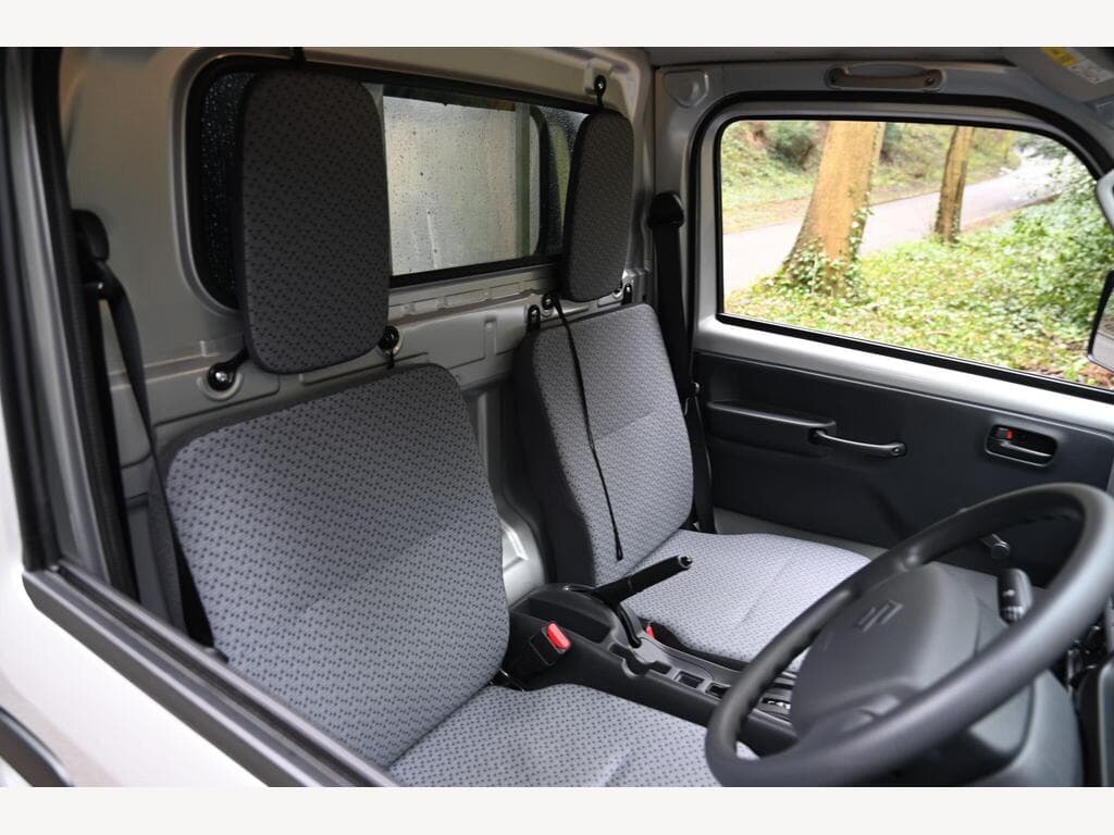 Suzuki Carry - Image 12
