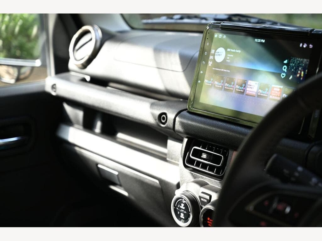 Suzuki Jimny - Image 32