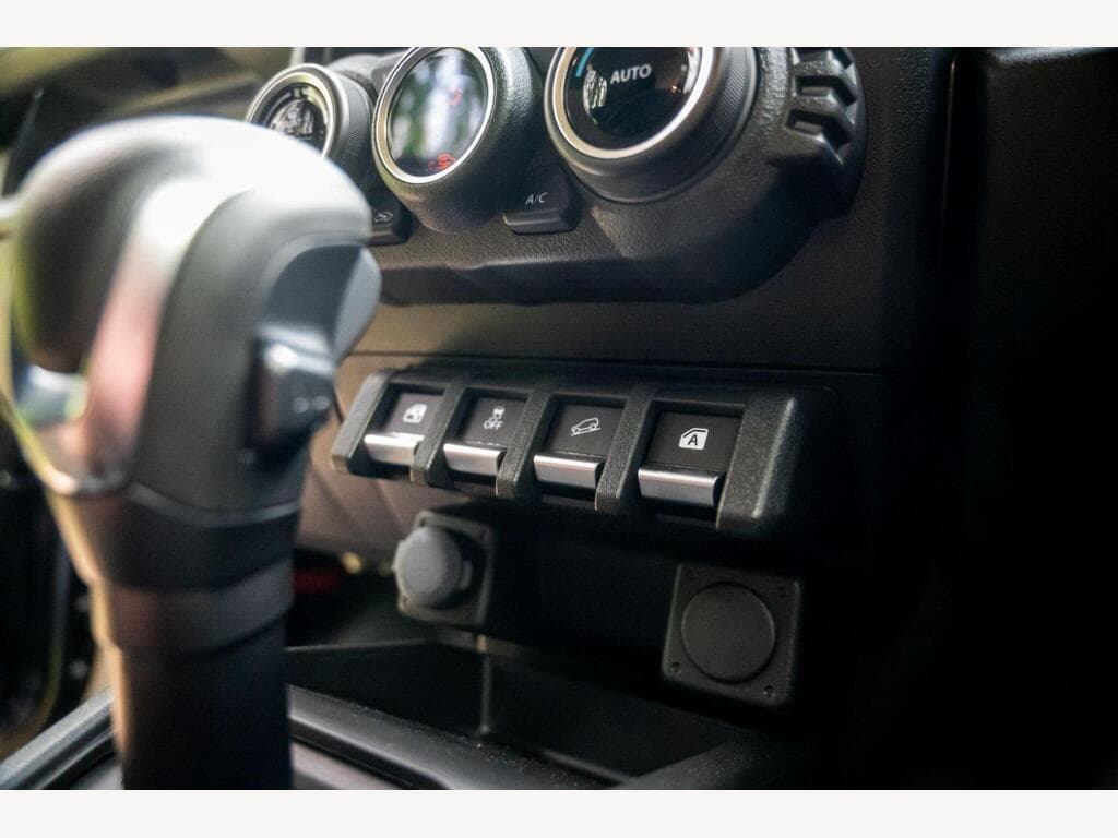 Suzuki Jimny - Image 30