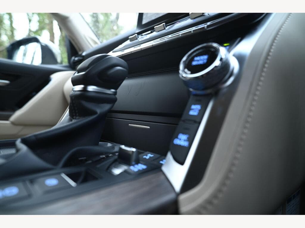 Toyota Land Cruiser - Image 60