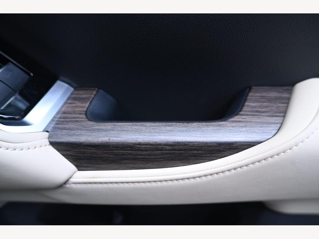 Toyota Land Cruiser - Image 50