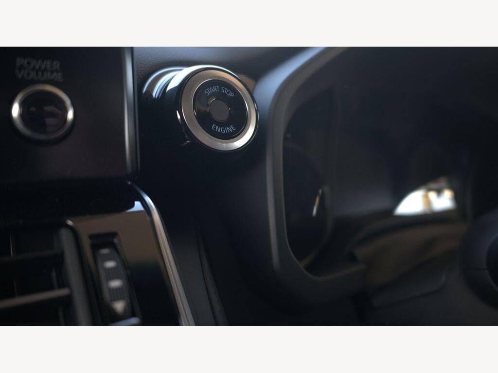 Toyota Land Cruiser - Image 10