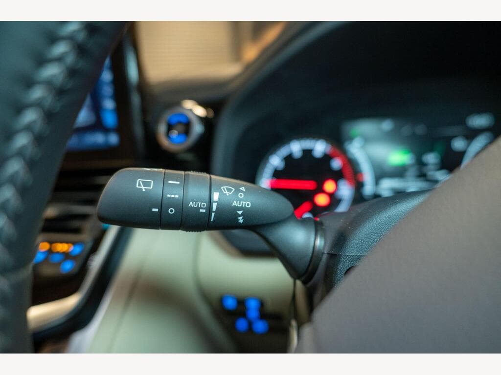 Toyota Land Cruiser - Image 22