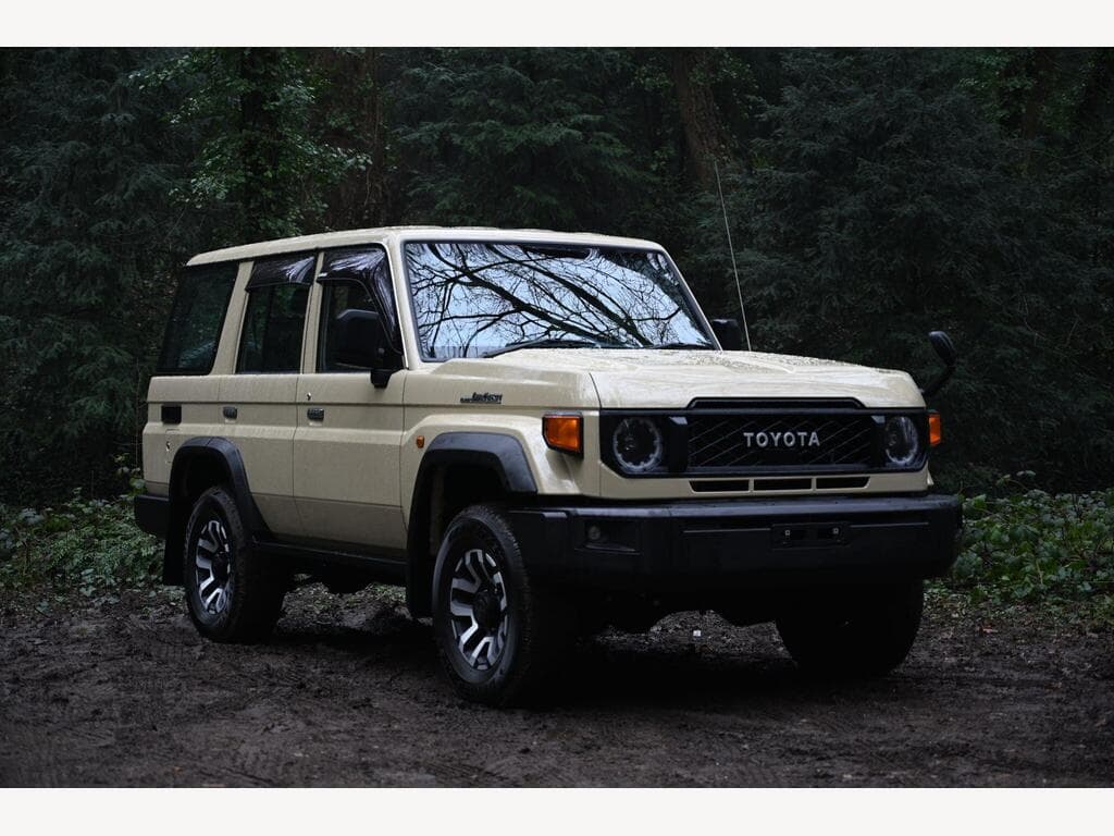 Toyota Land Cruiser - Image 2