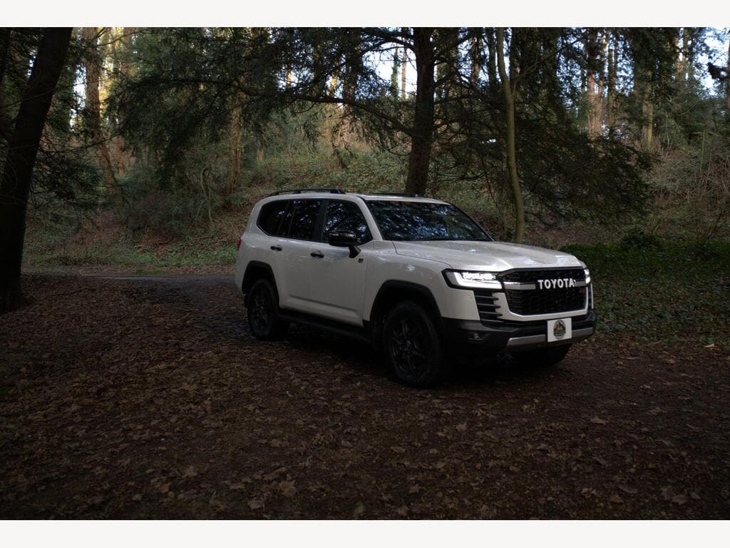 Toyota Land Cruiser - Image 6