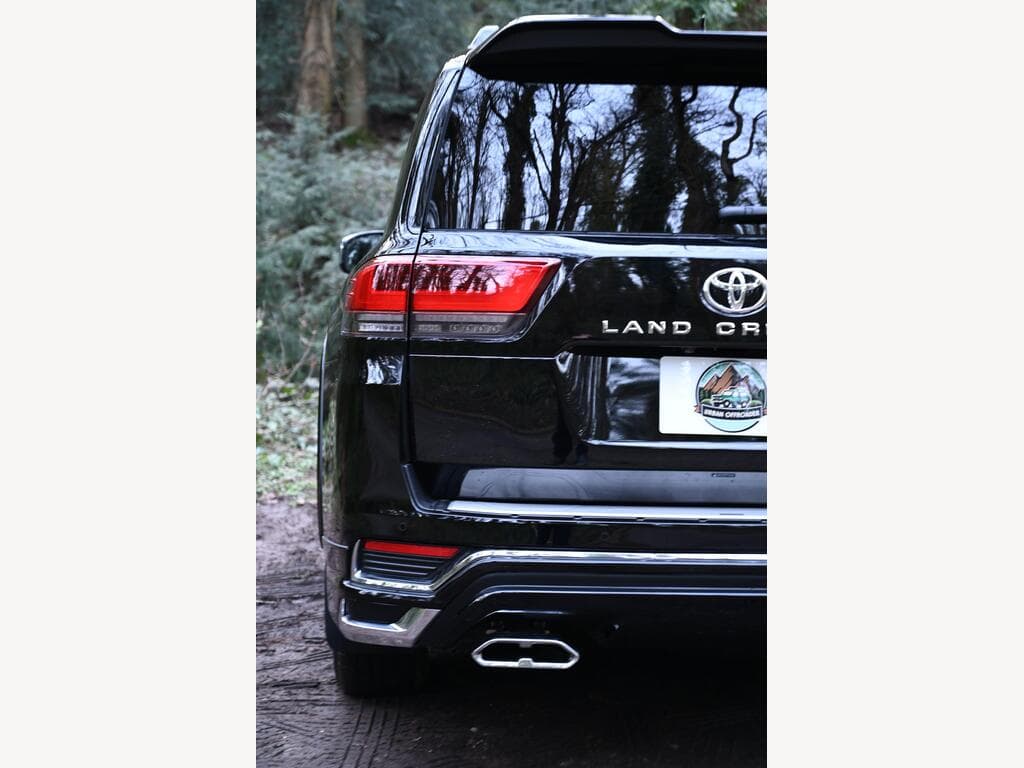 Toyota Land Cruiser - Image 26