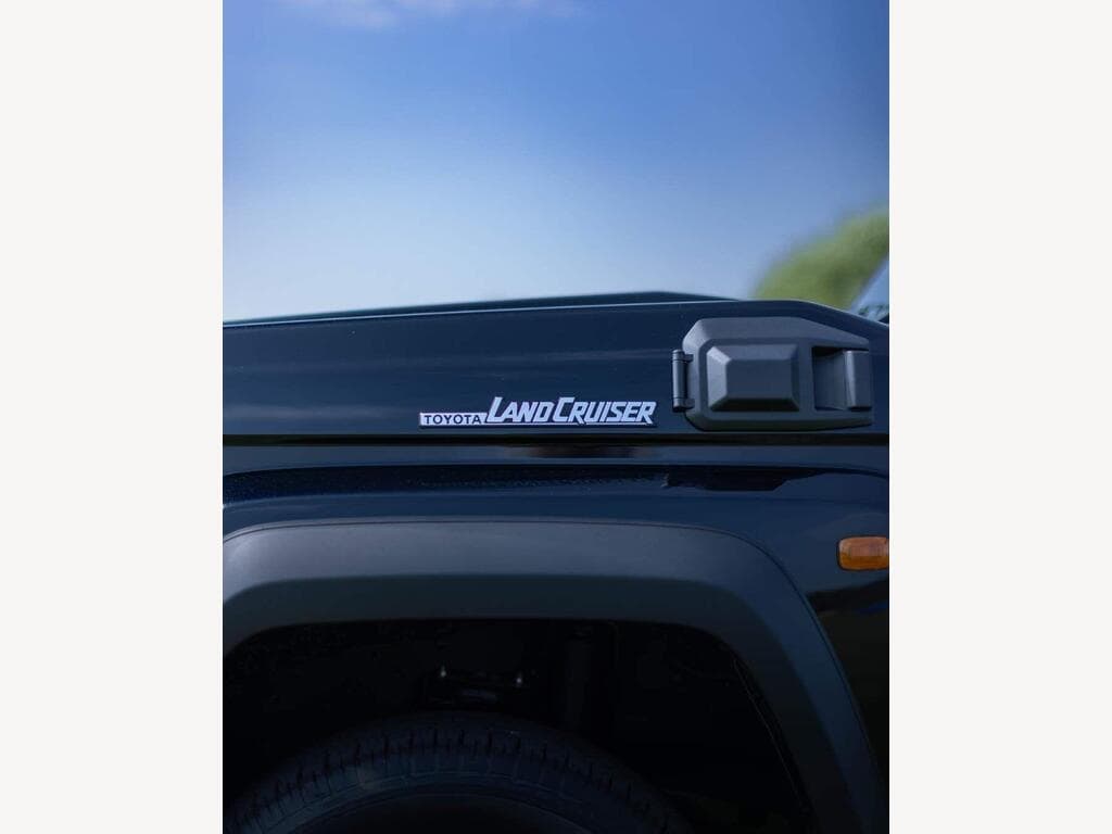 Toyota Land Cruiser - Image 23