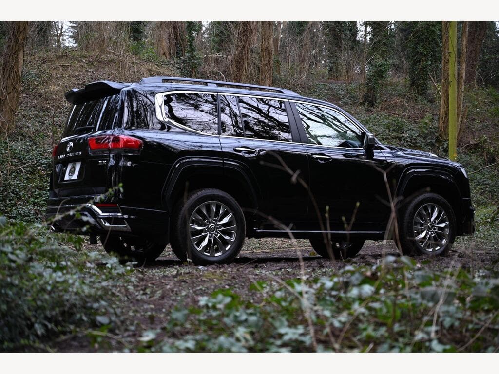 Toyota Land Cruiser - Image 27