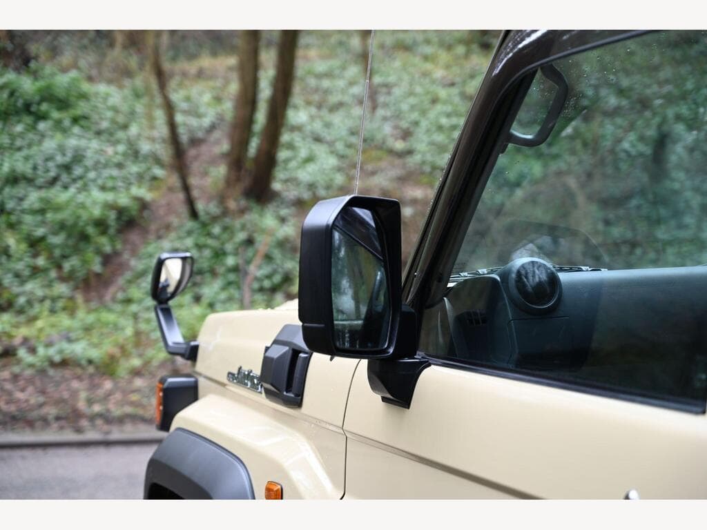 Toyota Land Cruiser - Image 80