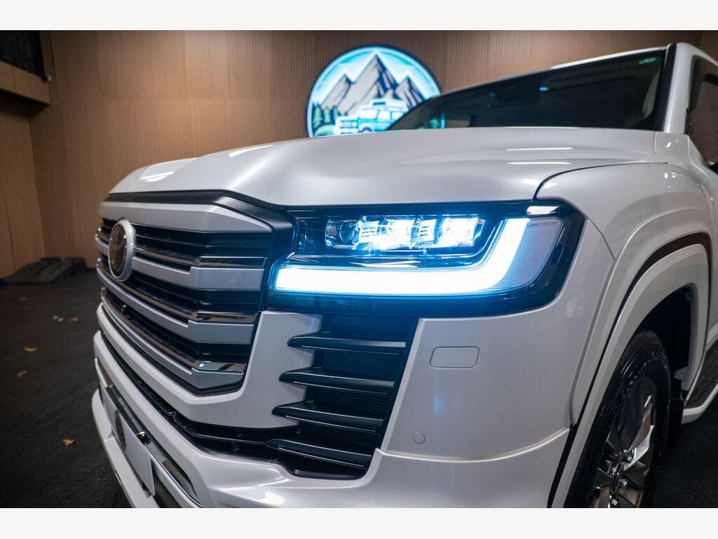 Toyota Land Cruiser - Image 34