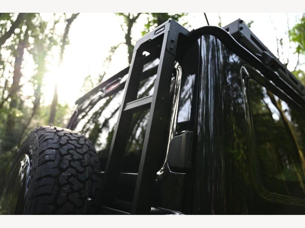 Suzuki Jimny - Image 17