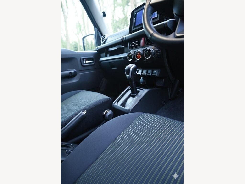 Suzuki Jimny - Image 30