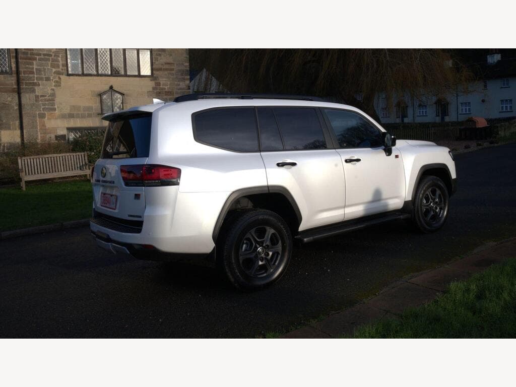 Toyota Land Cruiser - Image 5