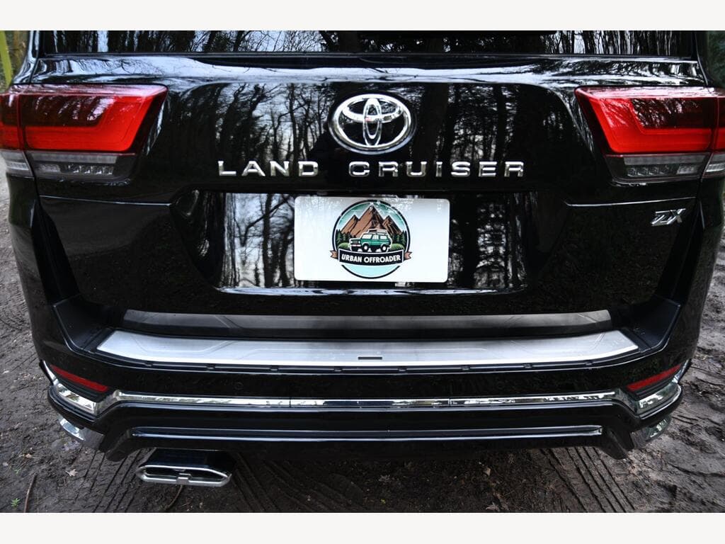Toyota Land Cruiser - Image 25