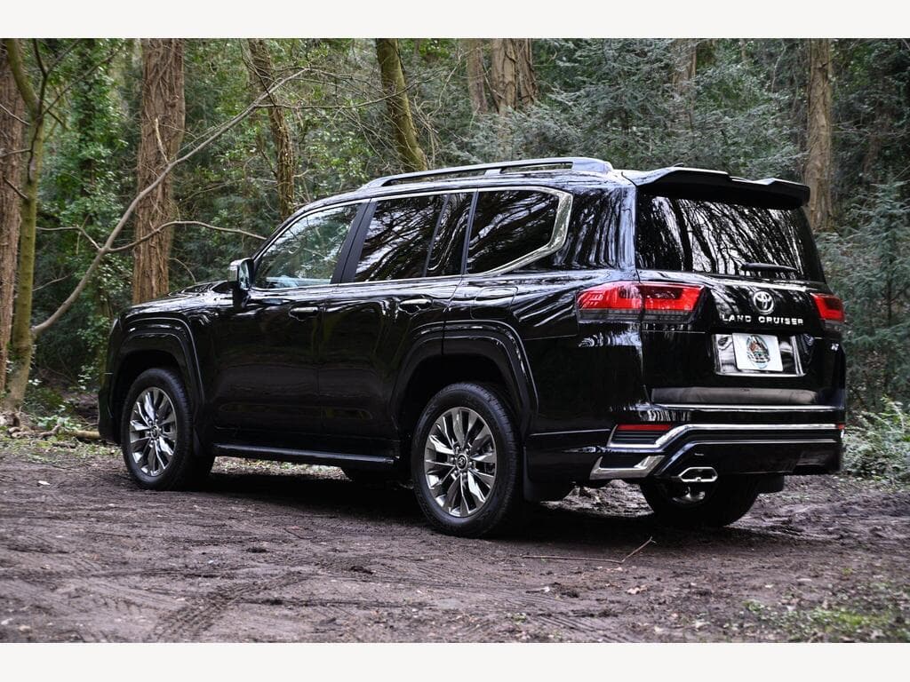 Toyota Land Cruiser - Image 15