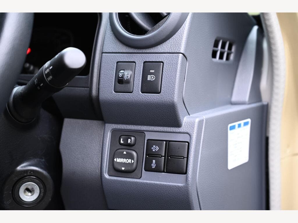 Toyota Land Cruiser - Image 57