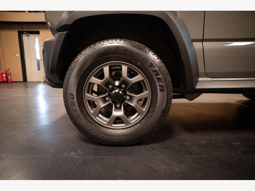 Suzuki Jimny - Image 40