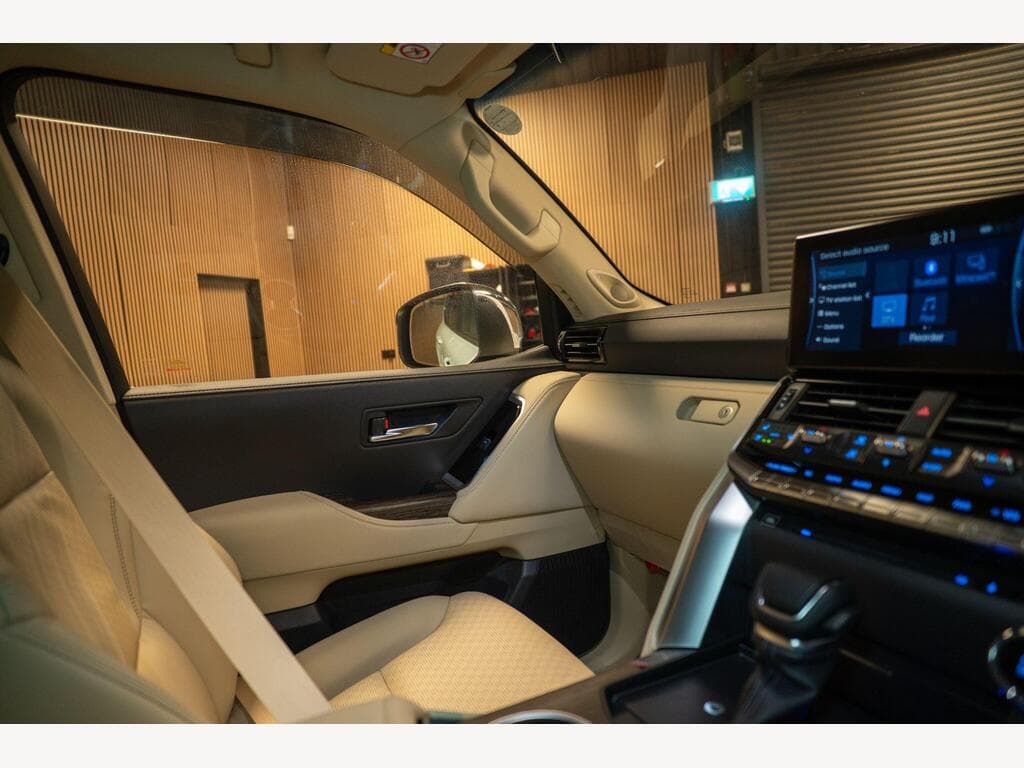 Toyota Land Cruiser - Image 28