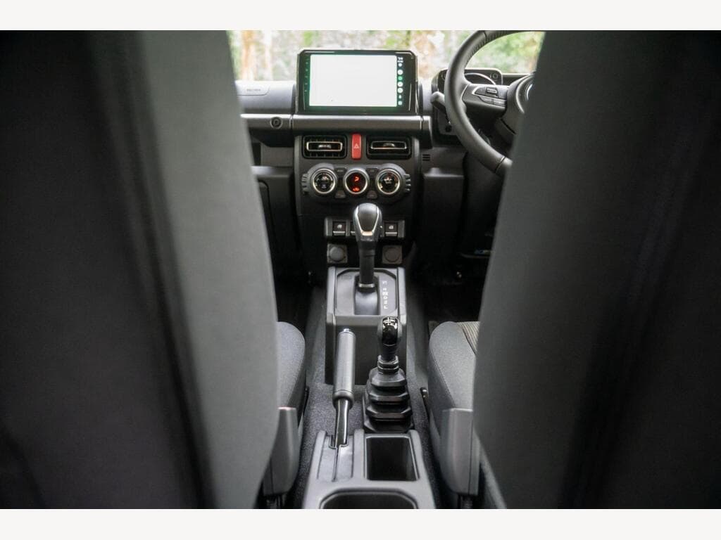 Suzuki Jimny - Image 22