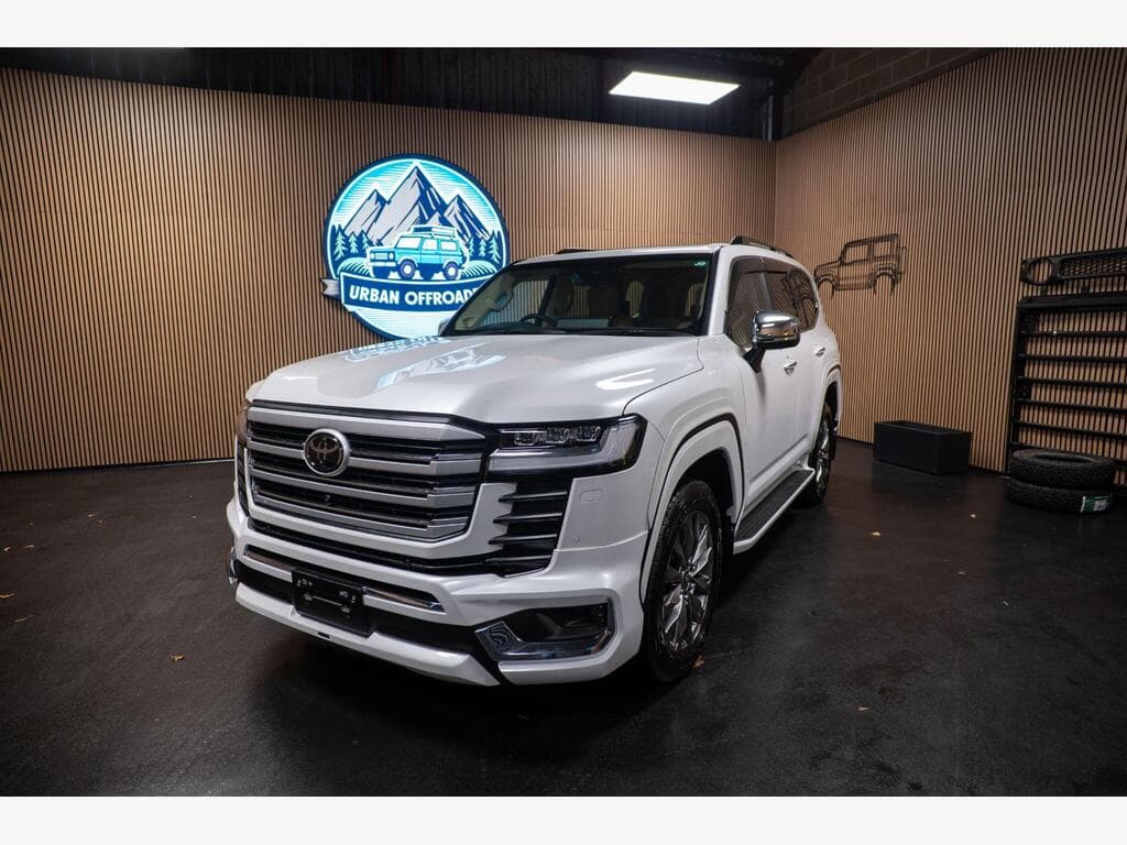 Toyota Land Cruiser - Image 64