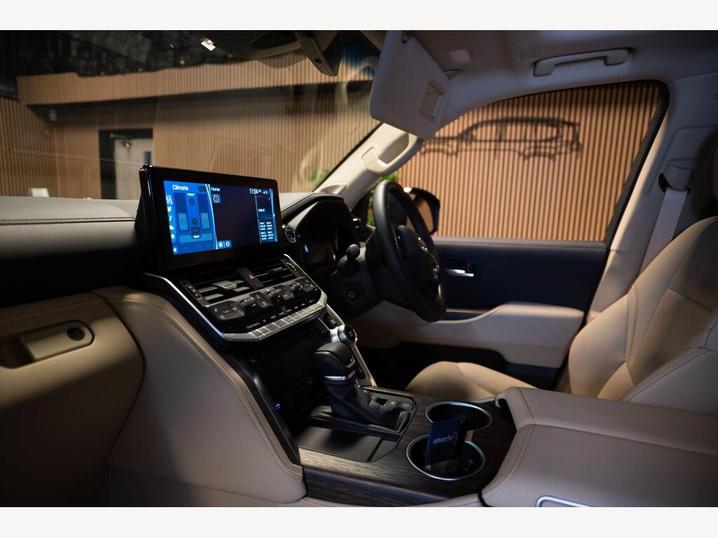 Toyota Land Cruiser - Image 14