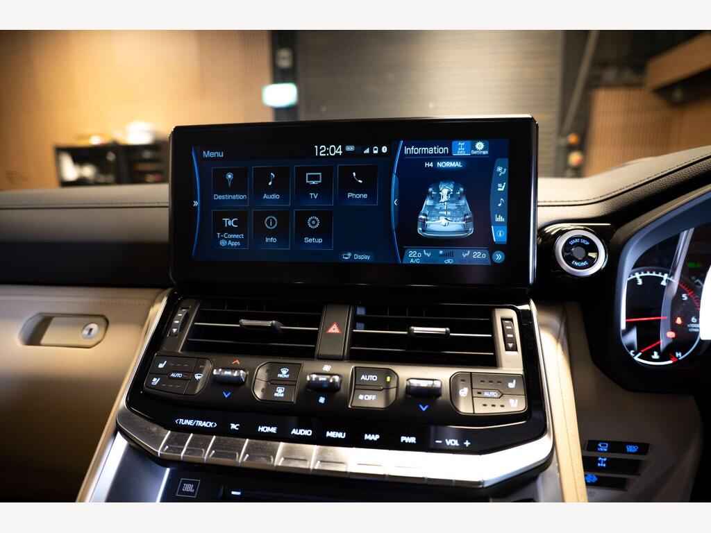 Toyota Land Cruiser - Image 28