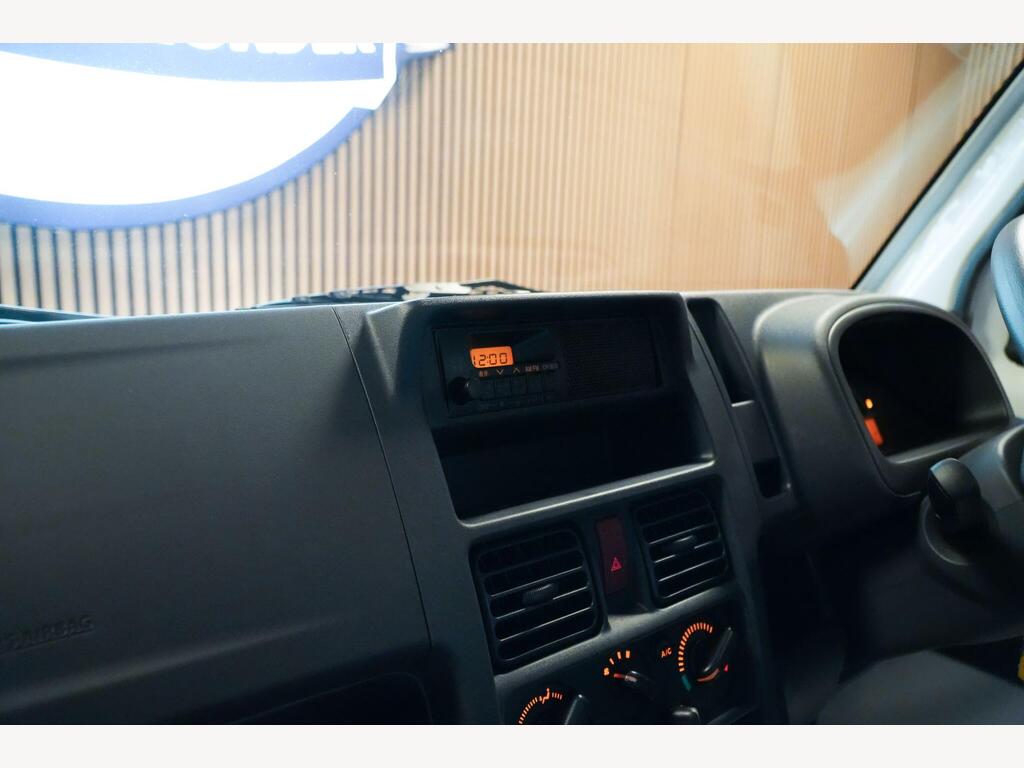 Suzuki Carry - Image 38