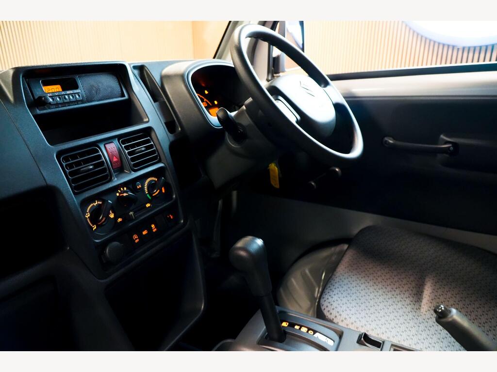 Suzuki Carry - Image 37