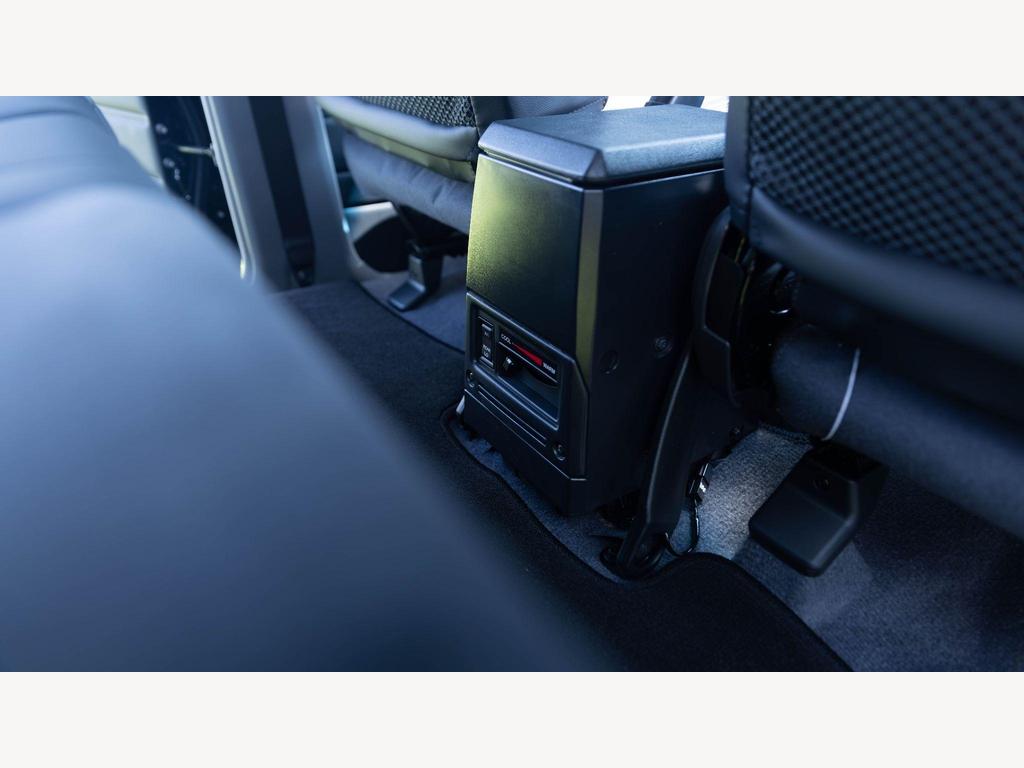 Toyota Land Cruiser - Image 47