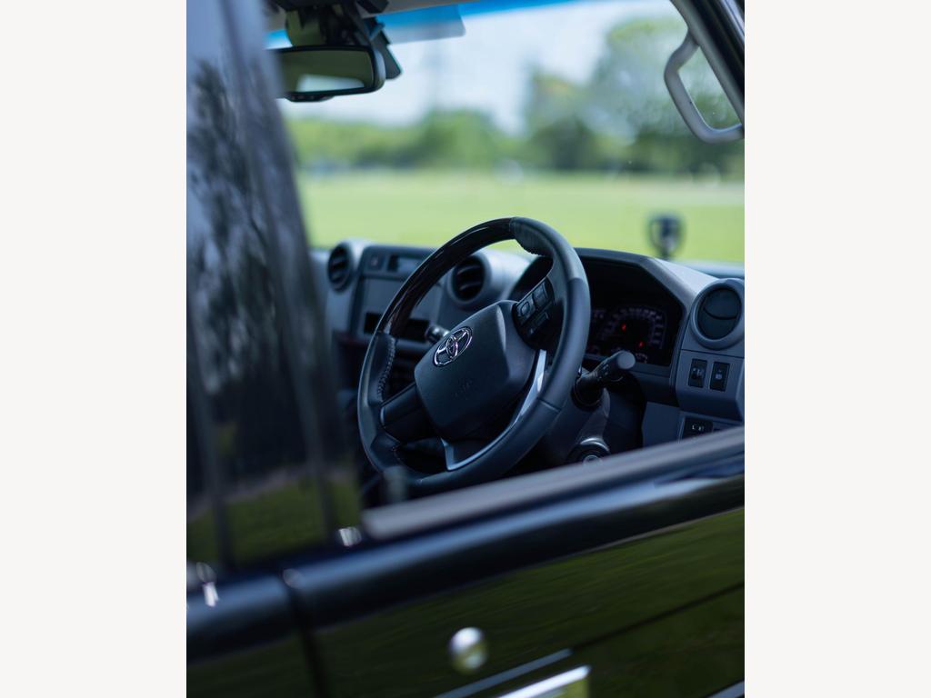Toyota Land Cruiser - Image 39