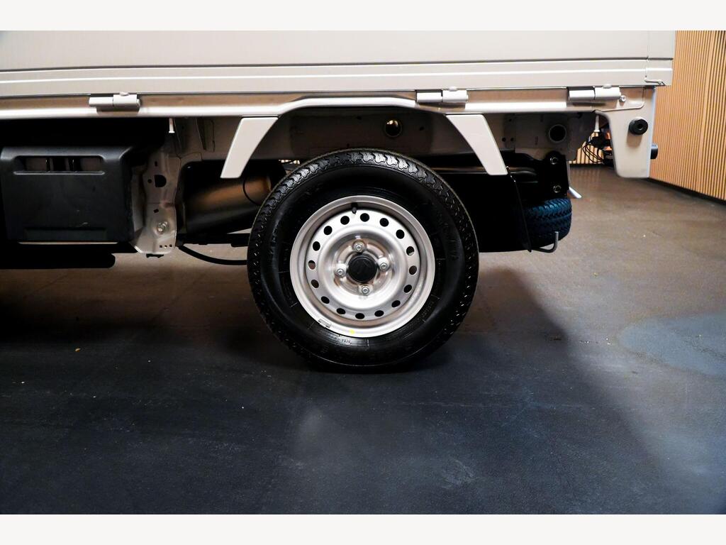 Suzuki Carry - Image 25