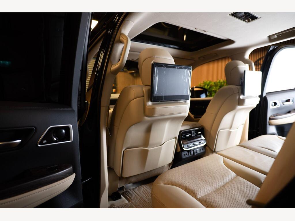 Toyota Land Cruiser - Image 18