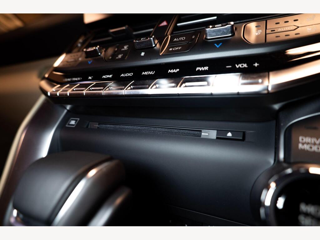 Toyota Land Cruiser - Image 46