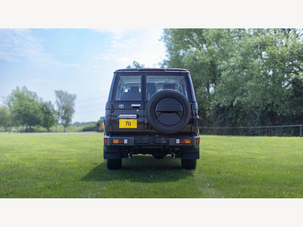 Toyota Land Cruiser - Image 24
