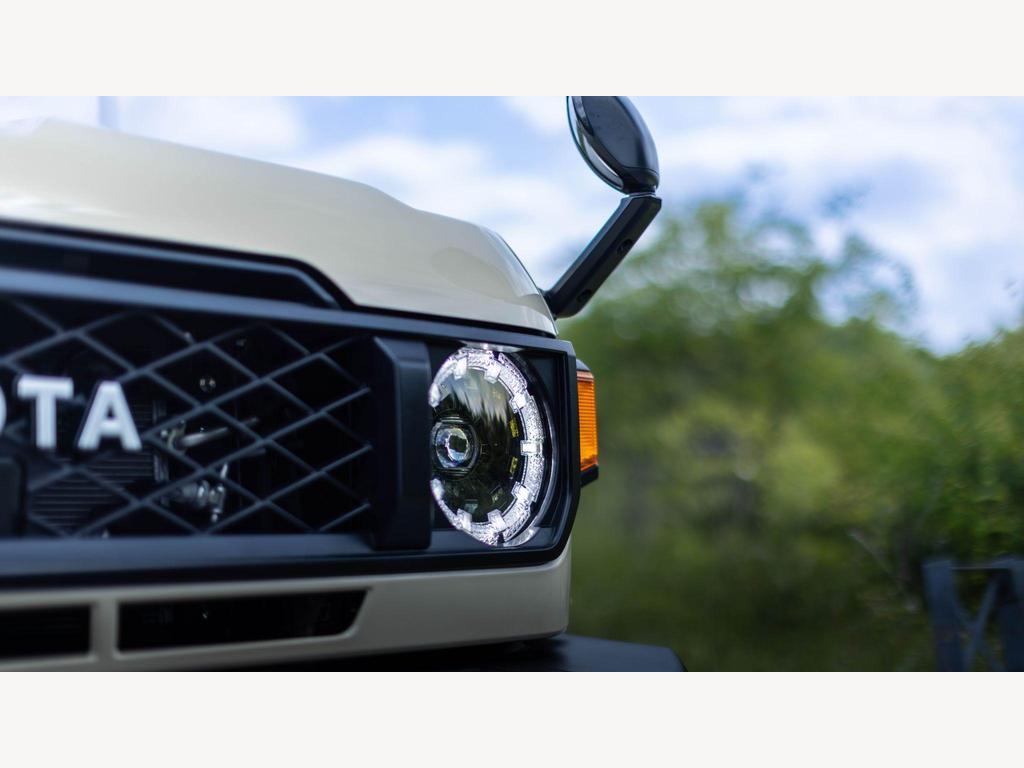 Toyota Land Cruiser - Image 72
